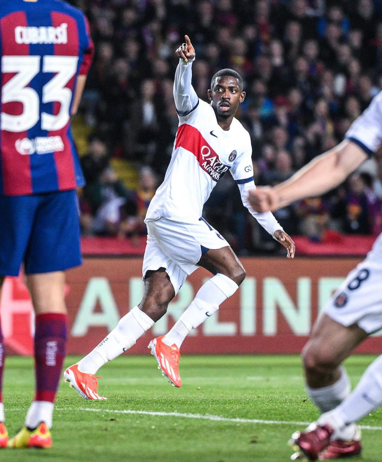 费德勒迎来七赛季高光表现，巴塞罗那球迷沸腾！(2122赛季皇马打曼城)